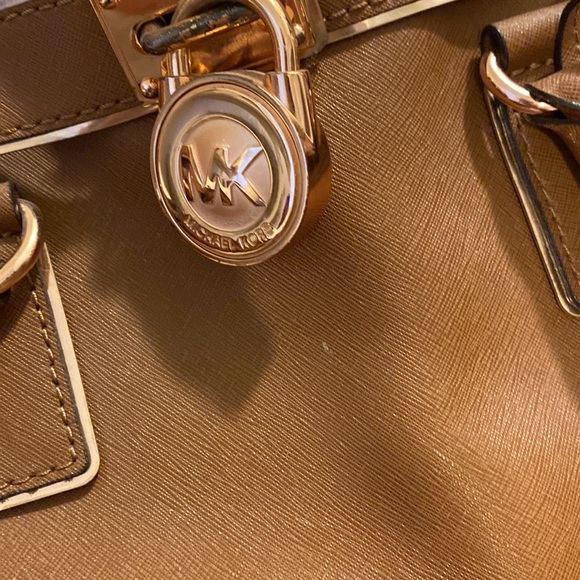 Michael Kors Hamilton Large Tote - Picture 3 of 4